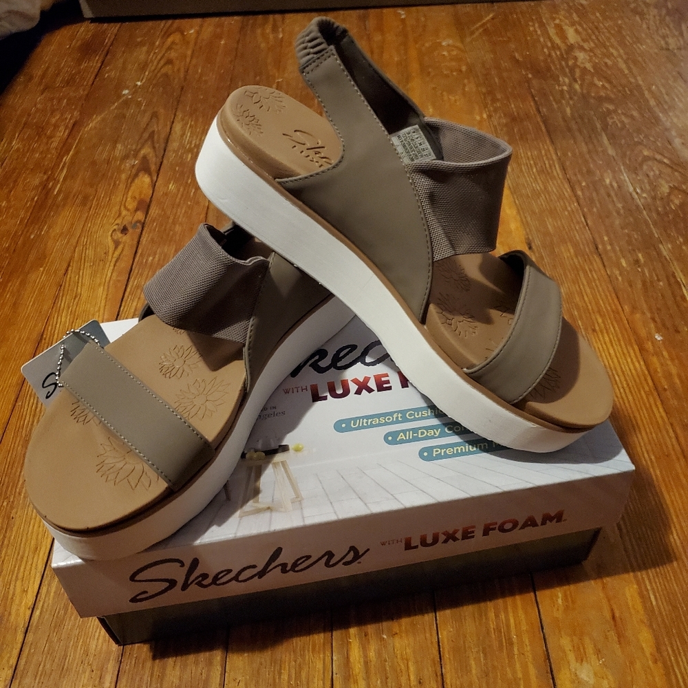 Skechers